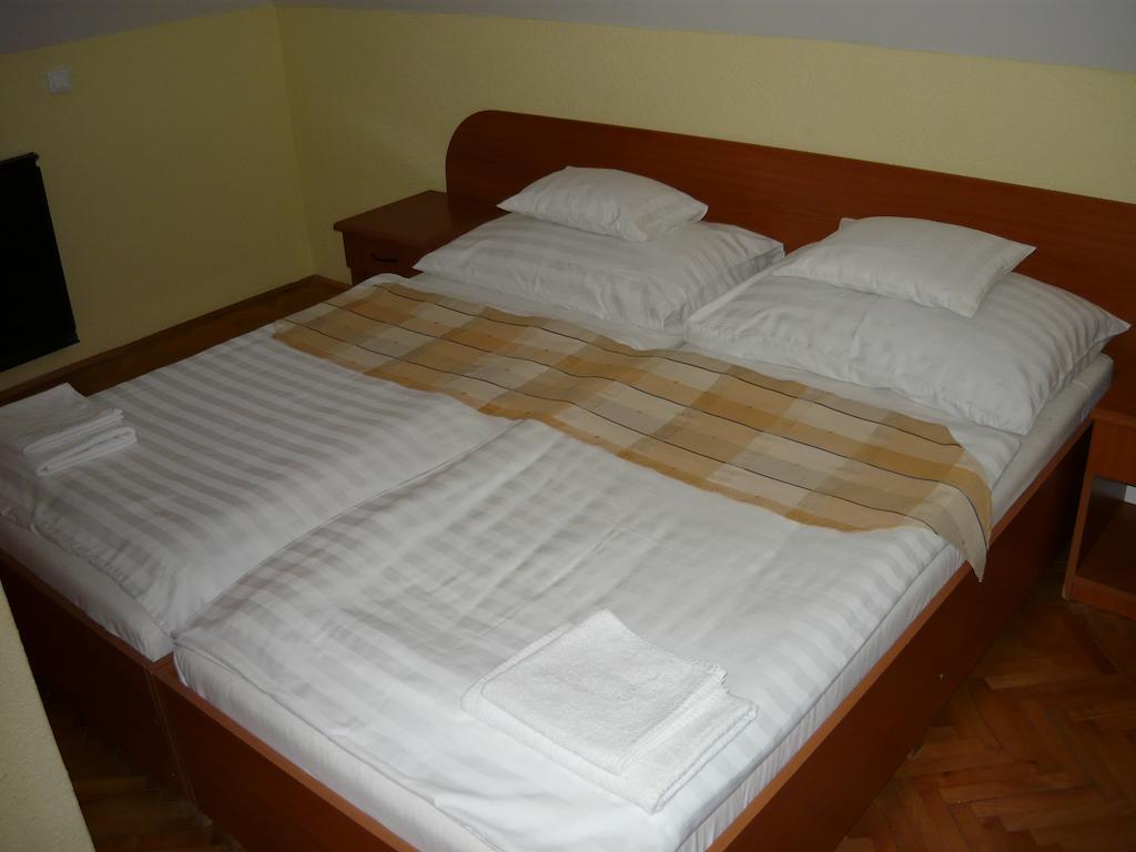Ezuestfenyo Hotel Telkibánya Zewnętrze zdjęcie