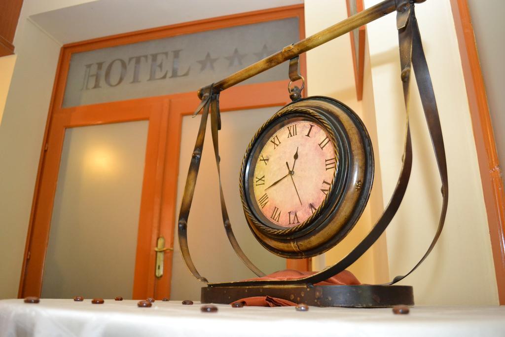 Ezuestfenyo Hotel Telkibánya Zewnętrze zdjęcie