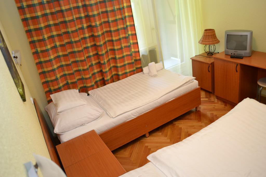 Ezuestfenyo Hotel Telkibánya Zewnętrze zdjęcie
