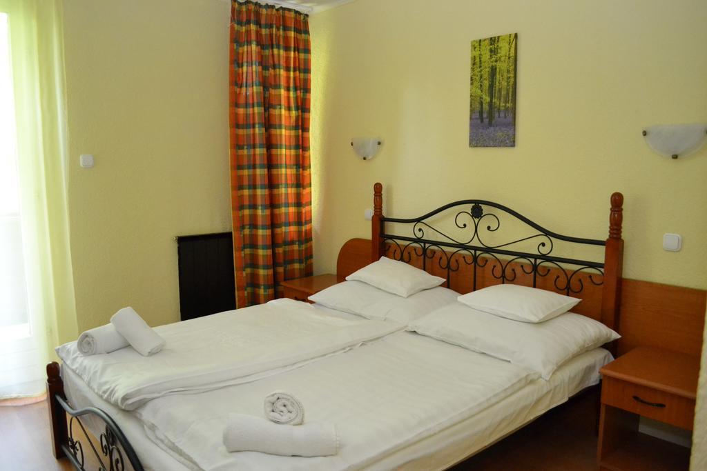 Ezuestfenyo Hotel Telkibánya Zewnętrze zdjęcie
